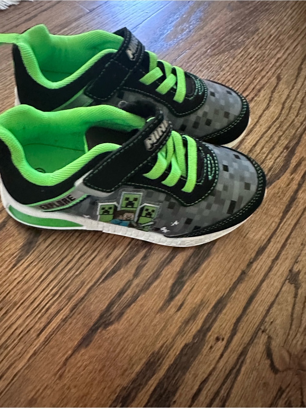 Minecraft Sneakers - Green and Gray - size 13 - excellent condition - Picture 4 of 4